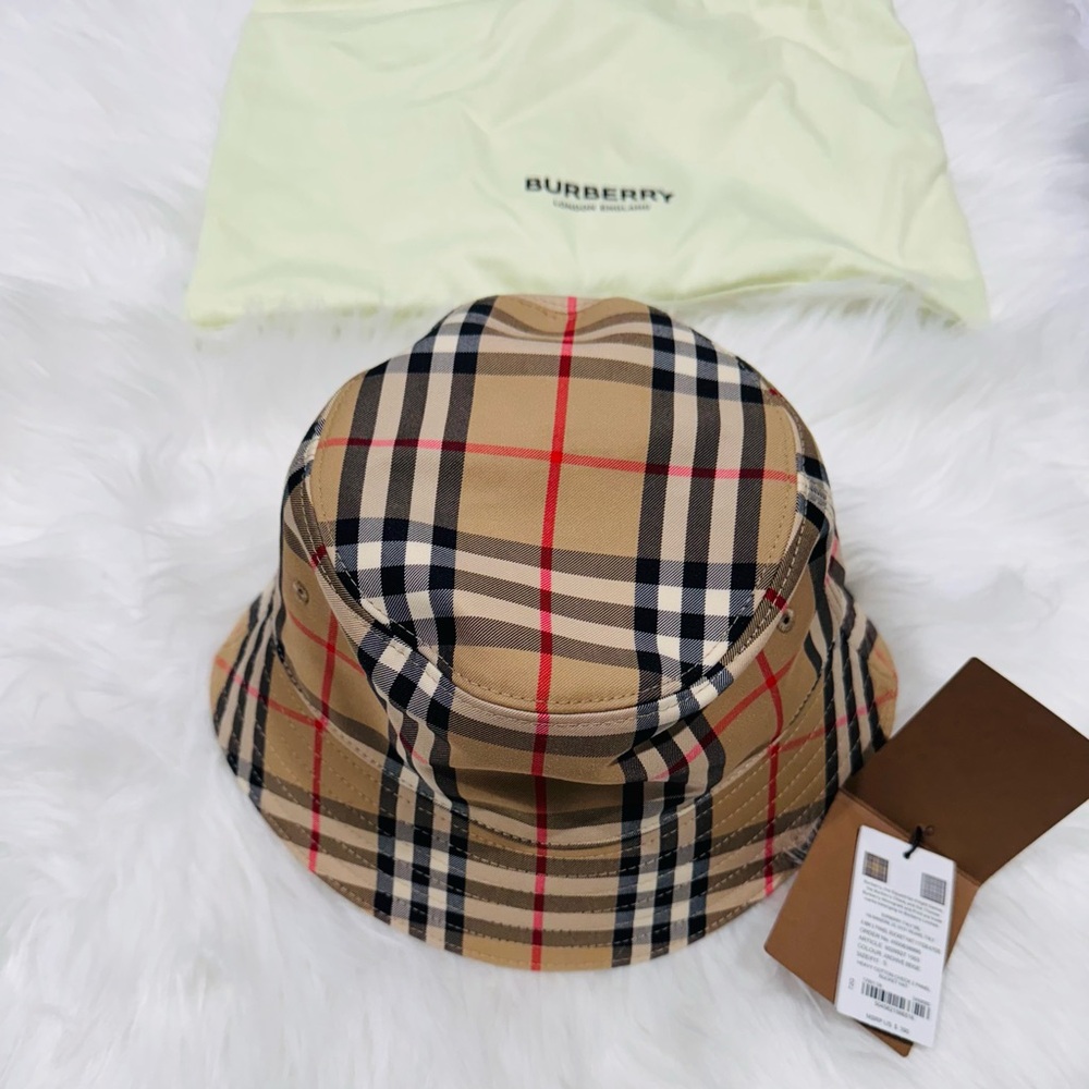 Burberry Bucket Hat - Picture 6 of 6